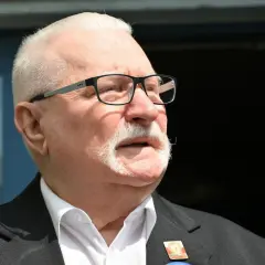 Lech Wałęsa w okularach i z charakterystycznym wąsem. Zastanawiam się, ile procent ma Lech w sobie dzisiaj?