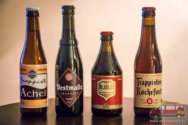 Cztery butelki piwa trapistów: Achel, Westmalle, Chimay i Rochefort. Każde piwo z mnichem na etykiecie to gwarancja jakości.