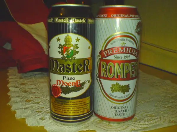 Dwie puszki piwa: "Master" i "Romper".